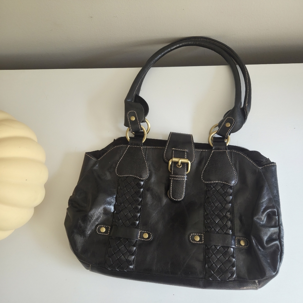 Peck & Peck Elegant Black Leather Handbag
